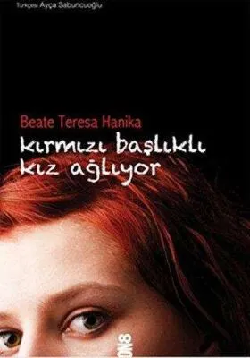 Kırmızı Başlıklı Kız Ağlıyor