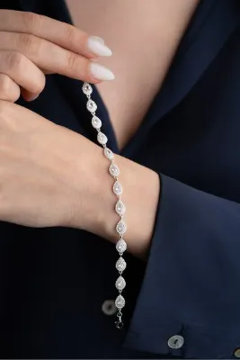 Silvano Jewelry 925 Ayar Gümüş Su Yolu Damla Beyaz Taşlı Bileklik