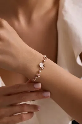 Nereze 925 Ayar Gümüş Rose Kaplama Bahar Şenliği Manolya Çiçeği İnci Kelebek Detaylı Bileklik