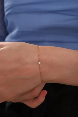 Bilsen Store Kadın 925 Ayar Gümüş Zincirli Altın Kaplama Mini Yıldız Bileklik