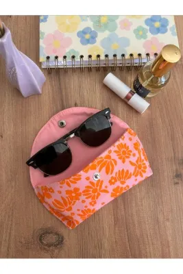 minyaturhayalim Turuncu pembe çiçekler El emeğidir Gözlük kılıfı güneş gözlük kabı el yapımı astarlı telalıdır ölçü 17-9cm
