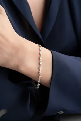 Silvano Jewelry 925 Ayar Gümüş Kalpli Beyaz Su Yolu Bileklik