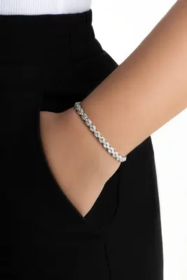 So CHIC... Yıldızlı Geceler 18 Ayar Beyaz Altın Kaplama Gümüş 19 Cm Tasarım Bileklik