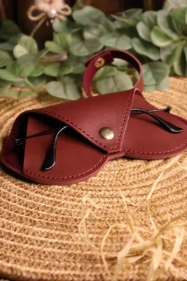ATÖLYE ZÜMRA Asılabilir Gözlük Kılıfı Kalp Model ( Bordo )