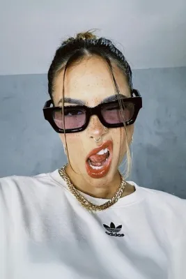 COOLANDBETTER DEBRA GÜNEŞ GÖZLÜĞÜ KARE RENKLİ CAM UNİSEX MODERN YENİ SEZON REN EYEWEAR