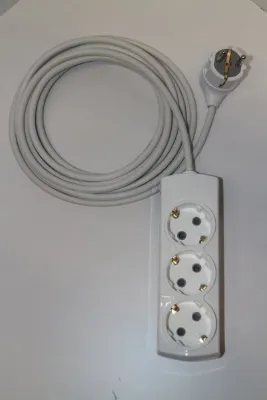 3K ÖZGÜR ELEKTRİK 3'lü Beyaz Topraklı Grup Priz - 10 Mt. Ara Kablo