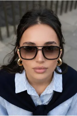 Eyesofia Vega Unisex Kare Siyah Gold Aksesuarlı Ultra Hafif Uv400 Filtreli Siyah Güneş Gözlüğü