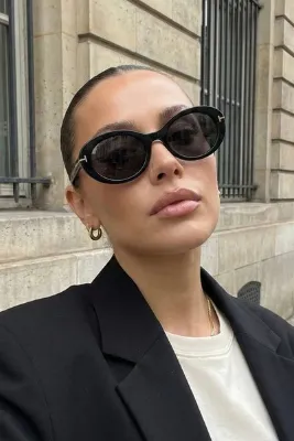 REN EYEWEAR Siena Kadın Siyah çerçeve modern popüler Oval Güneş Gözlüğü – Aksesuar Detaylı Uv400