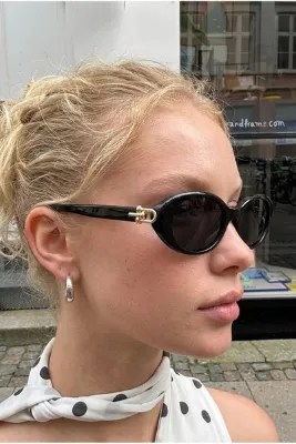 Eyesofia Monaco Vintage Siyah Gold Detaylı Oval Ultra Hafif Uv400 Filtreli Kadın Güneş Gözlüğü
