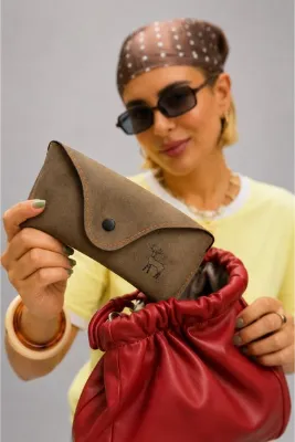 Della Pianto Unisex Kahverengi Lilith Özel Tasarım Gözlük Kabı Kılıfı