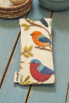Pirene Bird Tale Gözlük Kılıfı – El Yapımı, Özel Baskı Kumaş