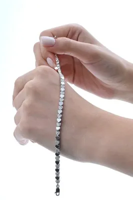 Söğütlü Silver Gümüş rodyumlu zirkon taşlı modern görünümlü sevgi zinciri bileklik SGTL12854RODAJ