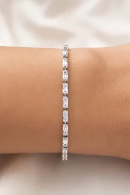 Söğütlü Silver 925 Ayar Gümüş Baget Taşlı Su Yolu Bileklik Rodaj Kaplama Beyaz Altın Parlaklığında SGTL13442RODAJ