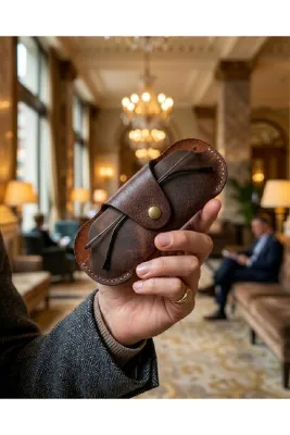 BUO Leather Hakiki Deri Minimal Gözlük Kılıfı, Çizilmeyi Karşı Koruyan Tasarım