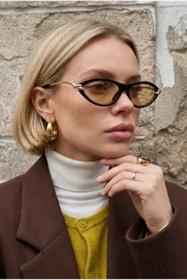 Chunky Frame Bottevia Ultra Hafif Uv400 Filtreli Kadın Cat Eye Gold Siyah Çerçeveli Turuncu Güneş Gözlüğü