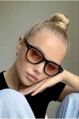COOLANDBETTER Cosmo Unisex Siyah Çerçeve Klasik her yüz tipine Güneş Gözlüğü | UV400 Koruma r103