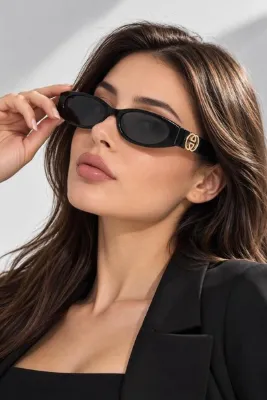 Nilu Moda Kadın Güneş Gözlüğü Siyah Oval Çerçeve Gold Aksesuar Detaylı UV400 Şık Tasarım