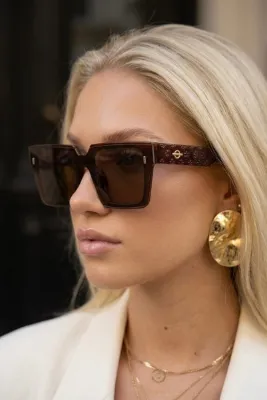 Eyesofia Fiore Kahverengi Yeni Sezon Vintage Popüler Lüx Ultra Hafif Uv400 Filtreli Kadın Güneş Gözlüğü