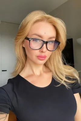 Eyesofia Jazmin Unısex Siyah Çerçeveli Blue Block Mavi Işık Filtreli Gözlük