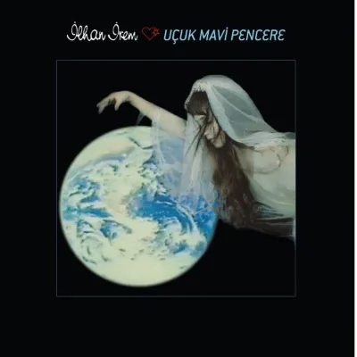Uçuk Mavi Pencere